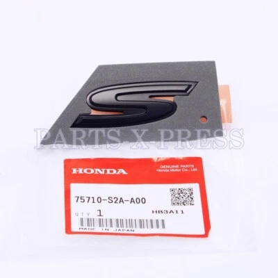 OEM GENUINO HONDA S2000 2000-2009 GUARDABARROS DELANTERO NEGRO LOGOTIPO EMBLEMA "S" 75710S2AA00 Foto 1 de 4