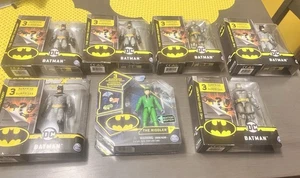 7x NUEVO 4" Figura Batman Con 3 Accesorios Misteriosos Spin Master DC Comics - Imagen 1 de 4