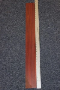 Tablero de madera de sangre 36,5 X 4 X 0,83" plano aserrado. Color excepcionalmente bueno - Imagen 1 de 10