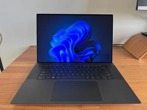 Dell XPS 17 9730 | 4K Touch | Intel i7 | RTX 4050 | 32GB RAM | 1 TB SSD - Zdjęcie 1 z 10