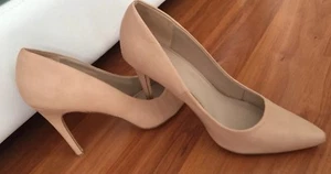 Express Beige Tan Pointed Toe Pumps Shoes. Heels. Size 8 - Picture 1 of 6