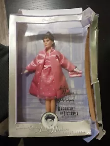Paramount Pictures AUDREY HEPBURN BREAKFAST AT Tiffany's HOLLY GOLIGHTLY doll - Picture 1 of 3