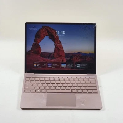 Broken Microsoft Surface Laptop Go 1 1943 12.4" i5-1035G1 8GB RAM 128GB SSD Foto 1 de 4