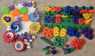 Cogs & Gears interlocking building puzzle set, Quercetti & learning resources - Image 1 of 4