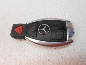 Llavero Mercedes sin llave OEM 204Y50800200 / FCCID:IYDC07 AA0693 - Imagen 1 de 4