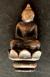 Statuette BOUDDHA MUDRA SACRÉ SOCLE LOTUS amulette bronze Thaïlande Thai T68 - Picture 1 of 6