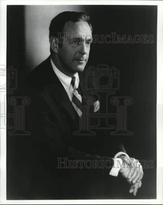 Pressefoto Walter Schwartz bei Theta Sigma Phi 40th Annual National Meeting - Bild 1 von 2