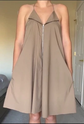 3.1 Phillip Lim Vestido Trapecio Algodón Tostado con Cremallera Frontal Halter Popelina Crujiente Foto 1 de 4