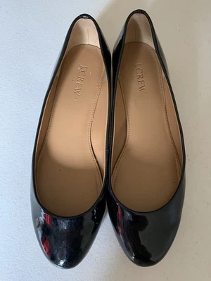 Bloque de ballet J Crew talla 7,5 charol negro tacón bajo dorado negro punta redonda Foto 1 de 4