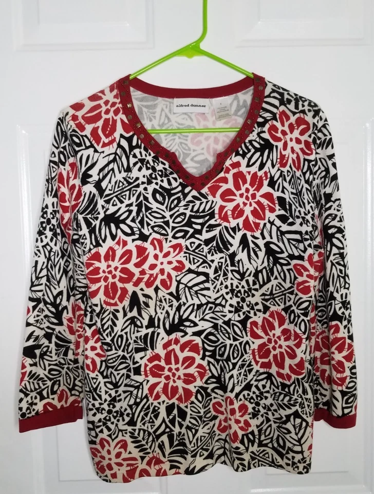 Alfred Dunner L/S Lt Weight Pullover Sweater Sz Small Red Black  White Floral - Изображение 1 из 4