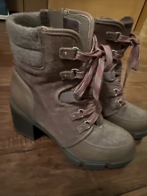 NUEVO Naturalizer Mujer Myla Cuero Combate y Botas con Cordones Zapatos Talla 5.5 Foto 1 de 4