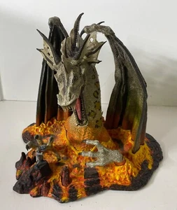 McFarlane’s Dragons Series 5 Fire Dragon Clan No box - Picture 1 of 3