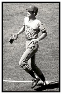 Earl Stephenson Milwaukee Brewers Vintage Baseball Postcard PCMB - Picture 1 of 2