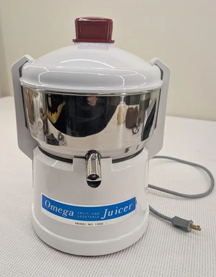 OMEGA Juicer Model 1000 Heavy Duty Fruit Vegetable Juice Machine Extractor - Image 1 of 4