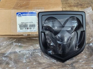 OEM NEW 2013-2024 RAM 1500 13-18 2500 3500 TAILGATE RAMS HEAD EMBLEM MATT BLACK - Picture 1 of 14