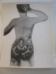 Vintage 10 x 8 Zoll Tätowiertes Foto - Sideshow, Rückansicht, um 1940-50, ZEIS - Bild 1 von 4