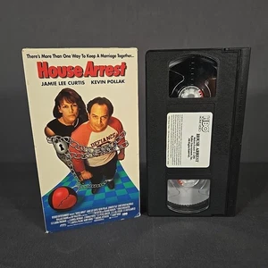 House Arrest (VHS, 1997) Jamie Lee Curtis Jennifer Love Hewitt - Foto 1 di 4
