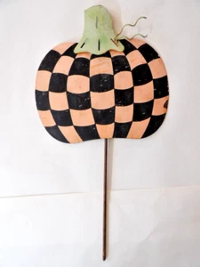 Vintage Metal Checkered Halloween Pumpkin Yard Art Stake Decoration - Picture 1 of 7