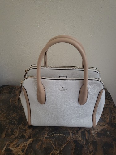 Kate Spade New York Queeny Carolina Lane borsa in pelle di ciottoli crema naturale