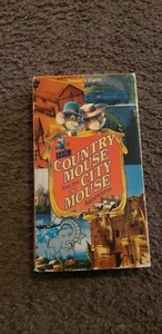 The Country Mouse and the City Mouse Adventures VHS  - Bild 1 von 3