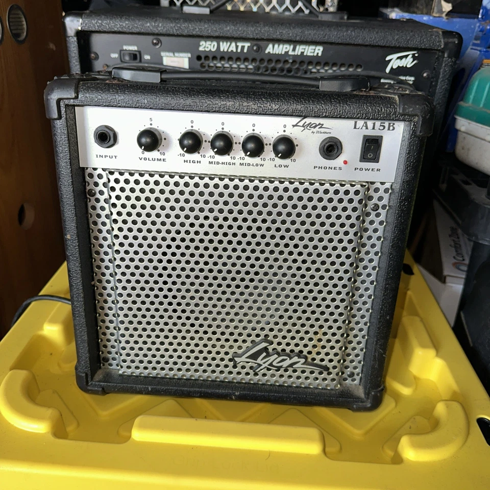 Amplificador de bajo eléctrico Lyon By Washburn LA15B de 15 vatios Foto 1 de 4