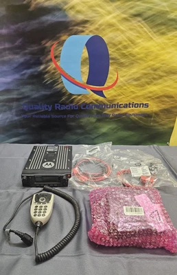 Motorola APX7500 800 MHz VHF Dash Mount TDMA P25 Two Way Radio M30TSS9PW1AN - Image 1 of 4