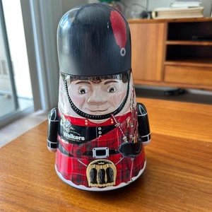 Walkers Wobbly Tin Bagpiper Bagpipe Product of Scotland - Bild 1 von 12
