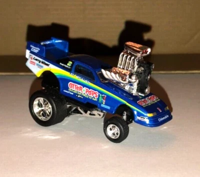 Muscle Machines Tooned Ed McCulloch OTTER POPS Oldsmobile Funny Car Zingers - Image 1 of 4