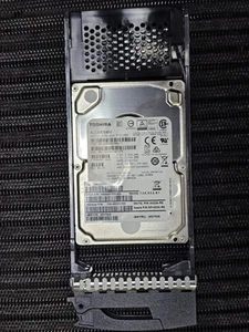 (10) Toshiba AL13SEB900 900GB 10K 2.5" SAS 6Gbps HDD PN: 108-00222 (NetApp) - Afbeelding 1 van 2