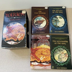 J.R.R Tolkien Lord Of The Rings Trilogy 1977 & The Hobbit 1978 - Magnum Methuen - Picture 1 of 9