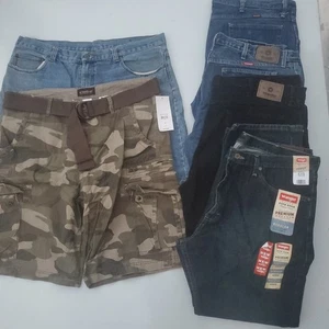 Lotto jeans e pantaloncini uomo taglia 40-32 Wranglers - Foto 1 di 4