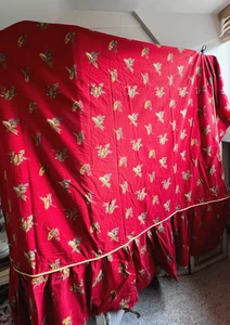 Vintage Bettbezug, roter Mid Century Stoff mit Vögeln. Französische Deko Wohneinrichtung - Bild 1 von 7