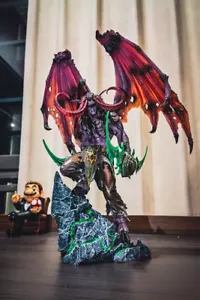 World of Warcraft Escala 1/12 Illidan Stormrage Muñeca Estatua Adorno Modelo - Imagen 1 de 9