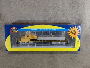 Athearn ATH98266 Santa Fe SF40-2 #5031 Locomotive DCC Ready Railroad Model - Picture 1 of 16