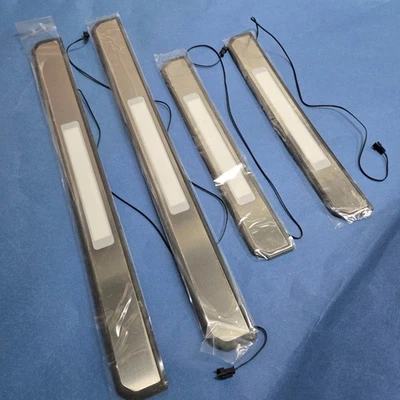 Peitoril de aço inoxidável 4 portas + luz LED para 2002-2009 Mercedes Benz W211 E-CLASS - Imagem 1 de 4