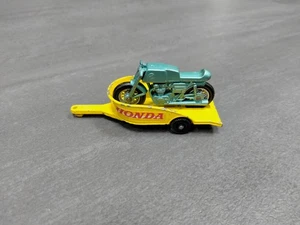 Matchbox Series Lesney No. 38 - Honda Motorcycle (blue) + yellow colour trailer - Picture 1 of 18