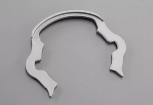 Genuine New Retaining Bar Audi VW Seat Skoda 04E145853D OEM - Picture 1 of 1