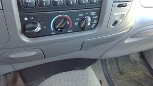 Temperature Control Front Dash Main Control Fits 97-98 EXPEDITION 258123 - Foto 1 di 1