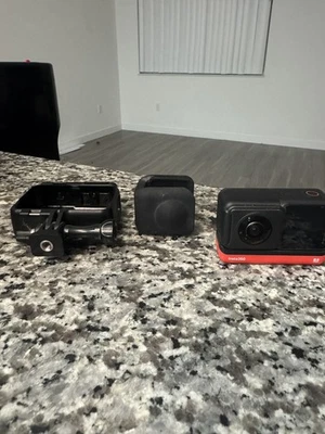 Insta360 ONE RS 360 Edition Camera - Black (CINRSGP/A) - Image 1 of 2