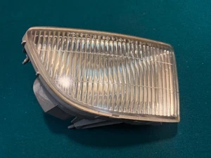 Luz de curva señal de giro para pasajeros Lexus 1992-1994 SC300 SC400 - Imagen 1 de 4