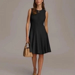 Donna Karan New York Women's Front Zip Sleeveless Fit & Flare Dress Size 2 Black - Picture 1 of 12