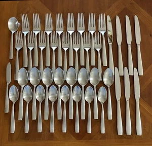 Oneida Everdine 41pcs. Stainless  Steel Flatware Set Service for 7 - Picture 1 of 19
