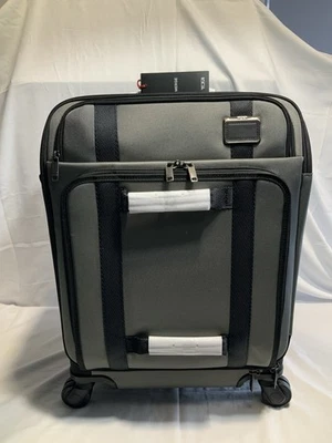 TUMI Merge Continental Tapa Delantera 4 Ruedas Transporte Aleación Gris Spinner NUEVO Foto 1 de 4