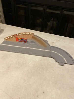 ВИНТАЖ 1996, MATTEL, HOT WHEELS «Police Chase PlayTrack» запасные части P - Изображение 1 из 4