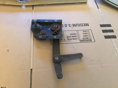 Regulador de ventana Mustang 1965 original lado del conductor Foto 1 de 4