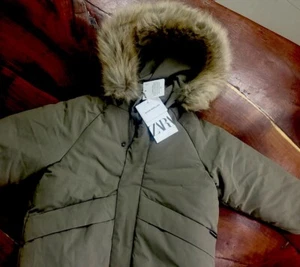 Zara Kleinkindjacke wasserabweisend pelzgefütterter Puffermantel taupegrün 2/3t - Bild 1 von 3
