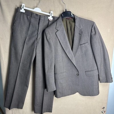 @@ VTG Cricketeer 40R Brown Herringbone Wool 2 Piece Suit 34x29 43" Chest 2 BTN - Image 1 of 4