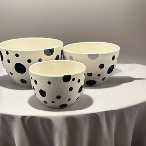 Set 3 ciotole impilabili in ceramica a pois bianco e nero Nantucket Home - Foto 1 di 15