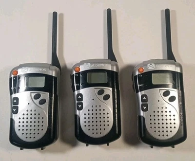 Audiovox FR240T 对讲机 2 路收音机 3 件套夹式家庭收音机工作  — 第 1/4 张图片