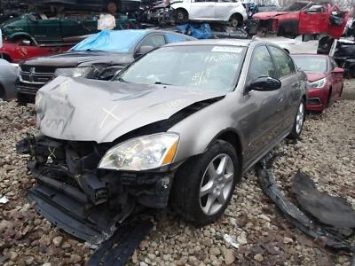 Used Left Sun Visor fits: 2003 Nissan Altima Sdn illuminated L. w/o garage door - Image 1 of 4